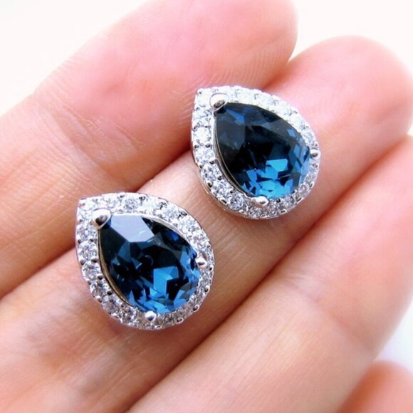 🎀 Pear Cut Blue Green Crystal CZ Teardrop Stud Earring for Women, HA4481 - Picture 1 of 2